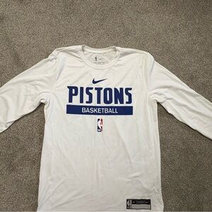 Nike Detroit Pistons Basketball Medium White Long Sleeve Dri-Fit Shirt